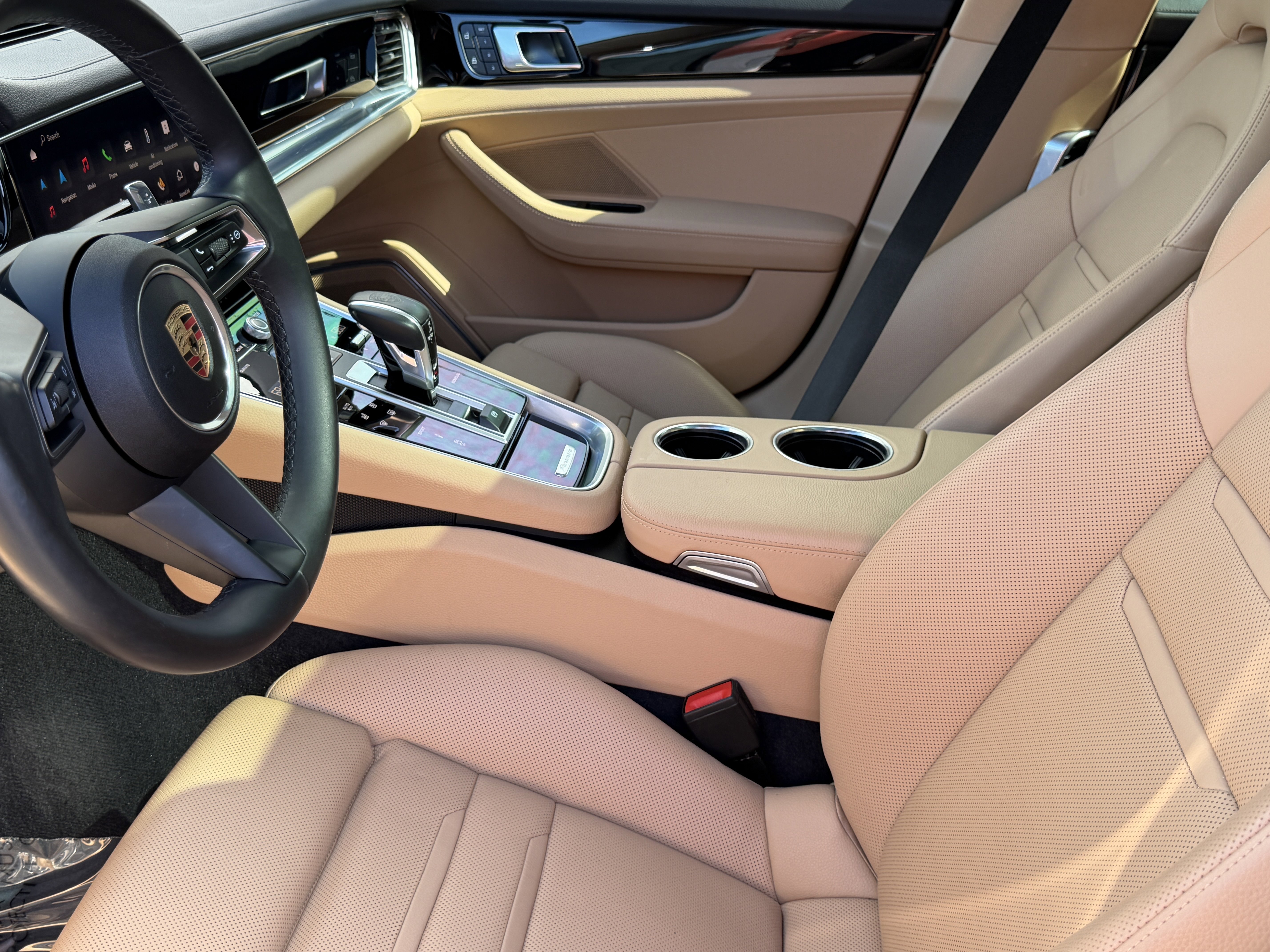 Certified 2023 Porsche Panamera 4S image 4