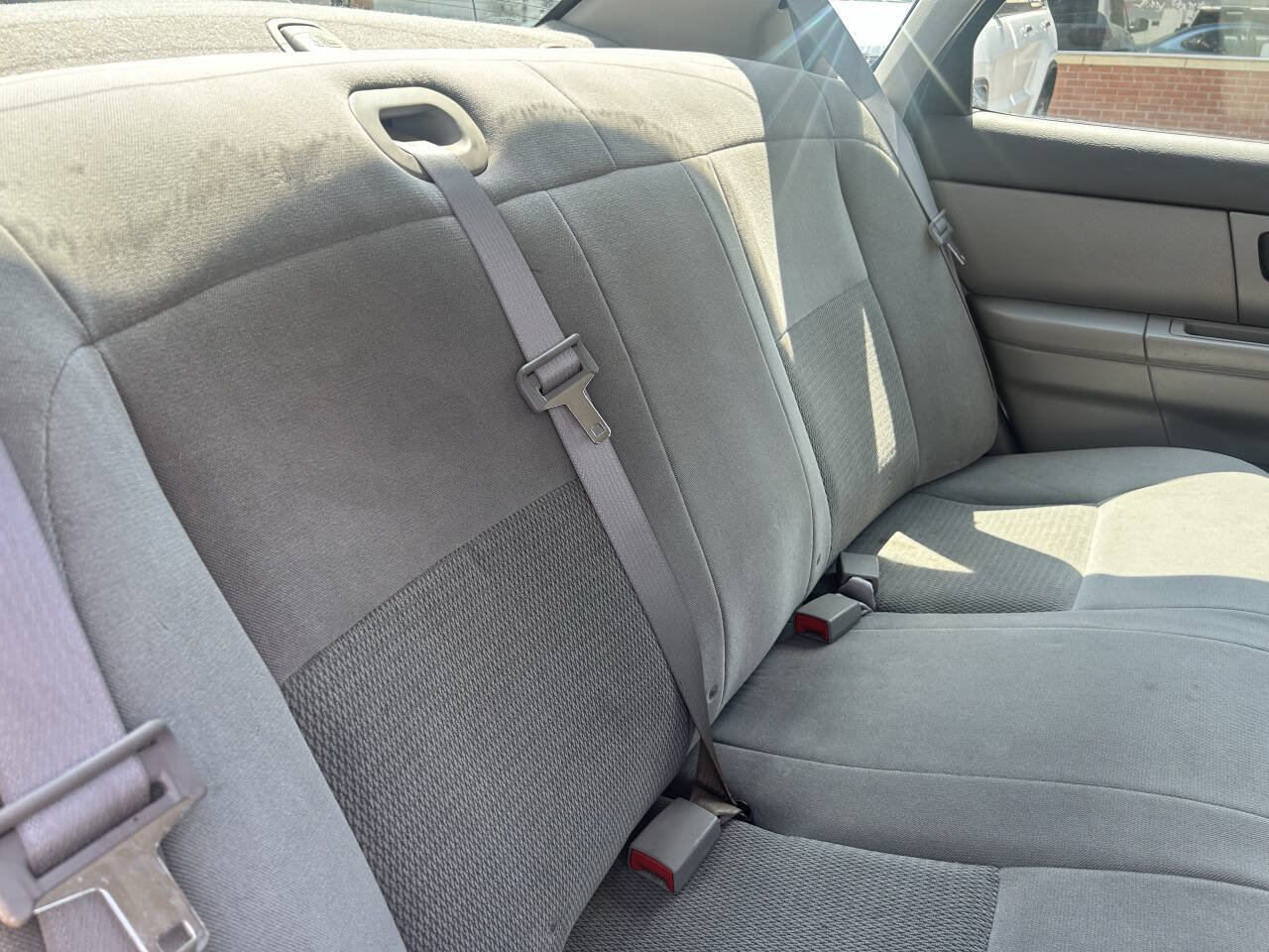 Used 2004 Ford Taurus SE FWD image 21