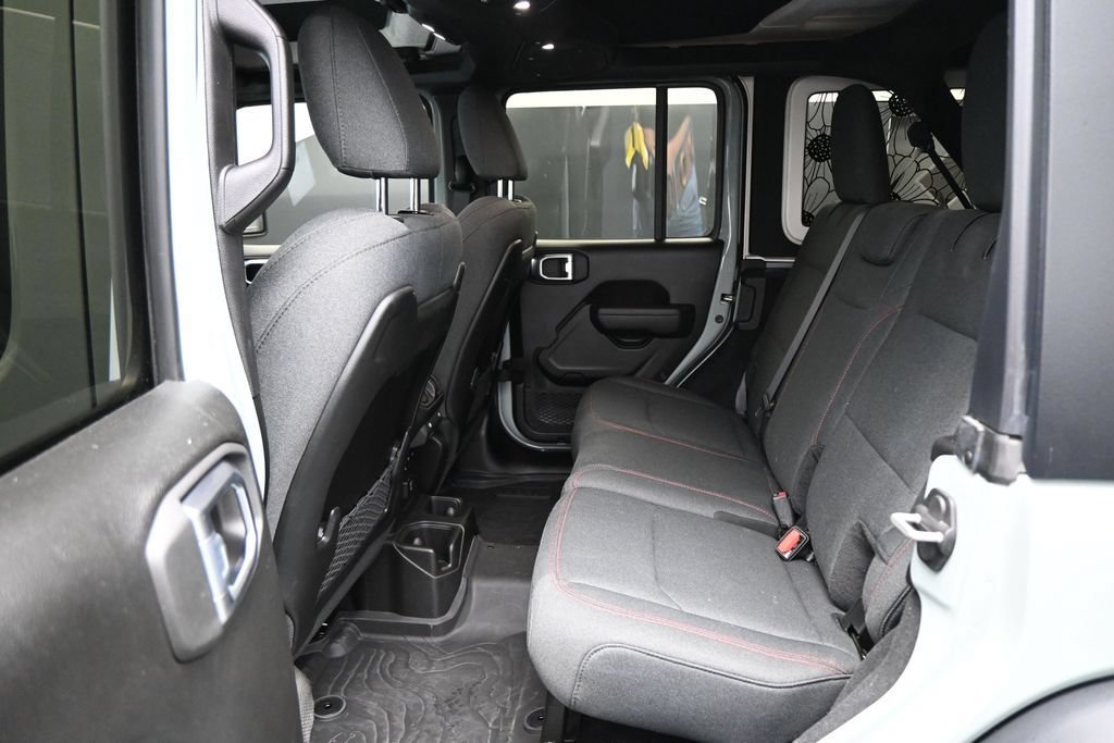 Used 2024 Jeep Wrangler Unlimited Rubicon w/ Convenience Group AWD/4WD image 25