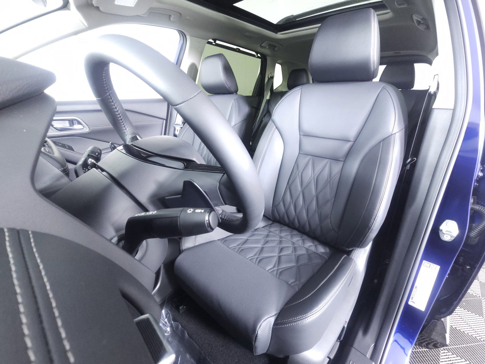 New 2026 Nissan Rogue Platinum image 24