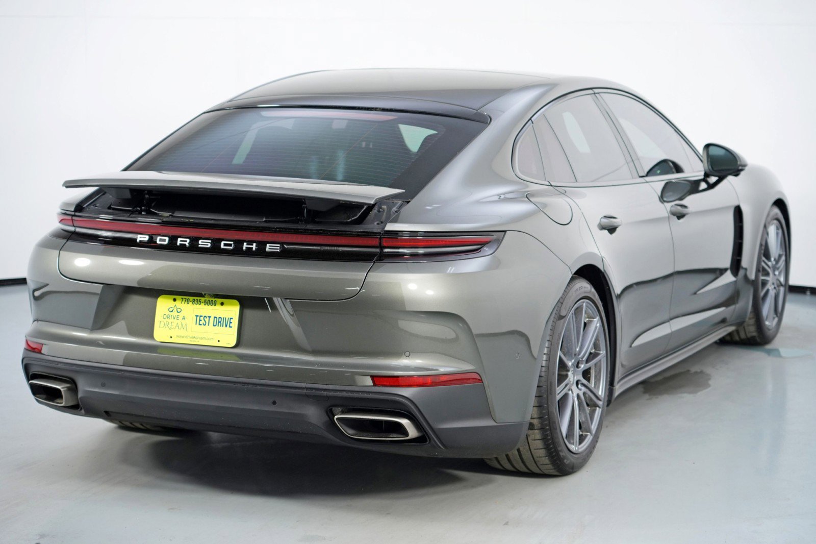 Used 2025 Porsche Panamera w/ Premium Package image 52