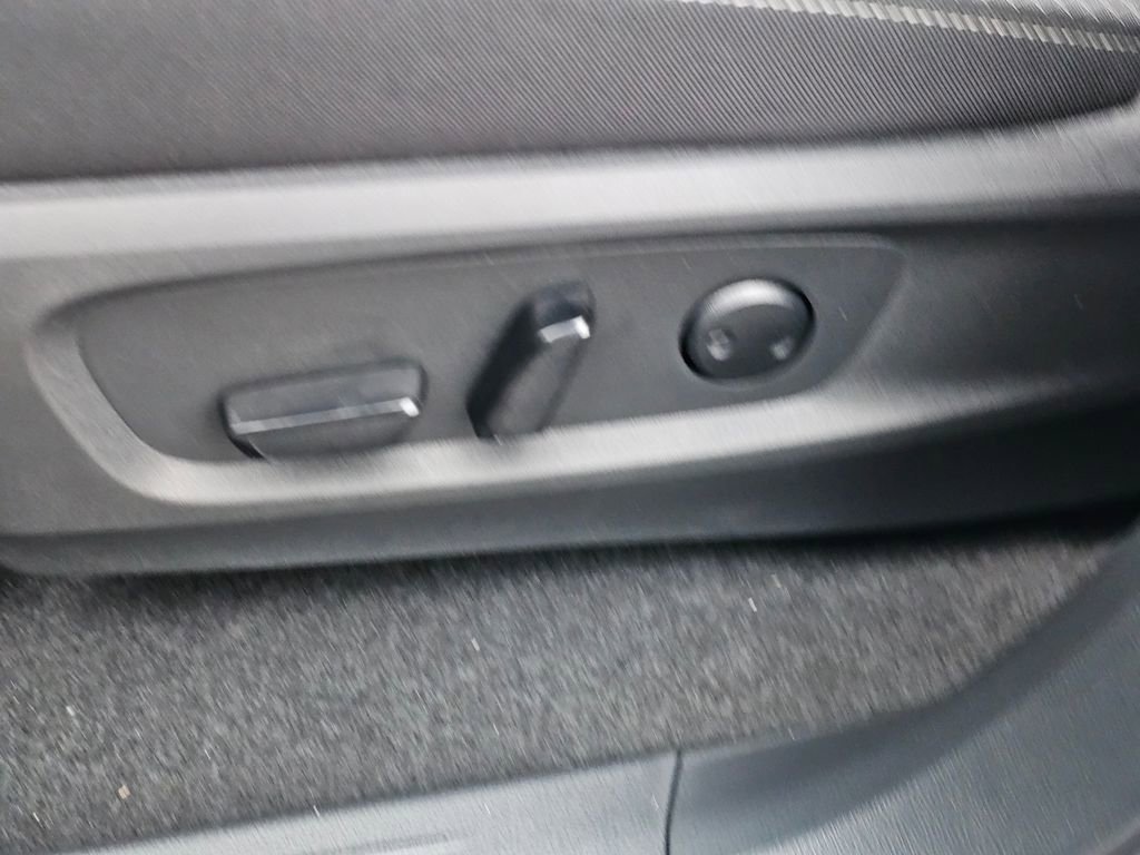 New 2025 Nissan Pathfinder SV w/ SV Premium Package image 35