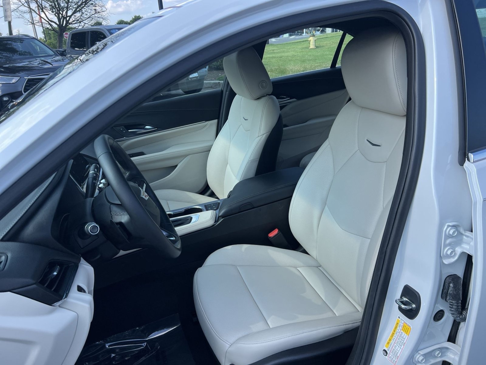 Used 2021 Cadillac CT4 Premium Luxury w/ Climate Package RWD image 13