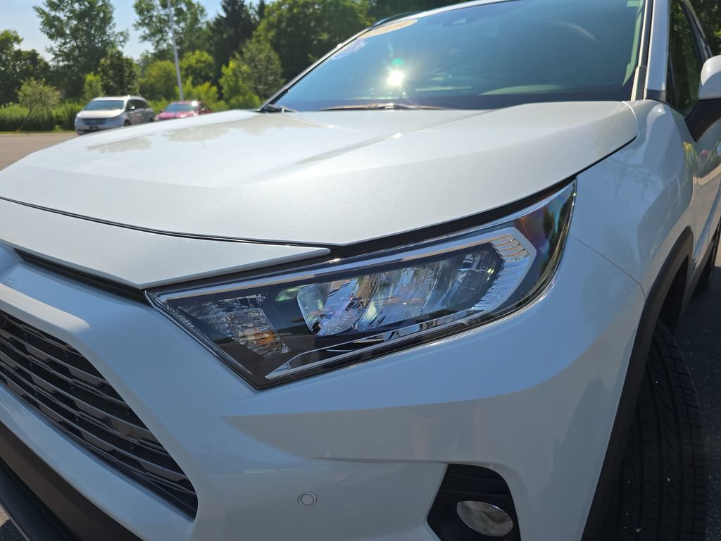 Used 2019 Toyota RAV4 Limited AWD/4WD image 34