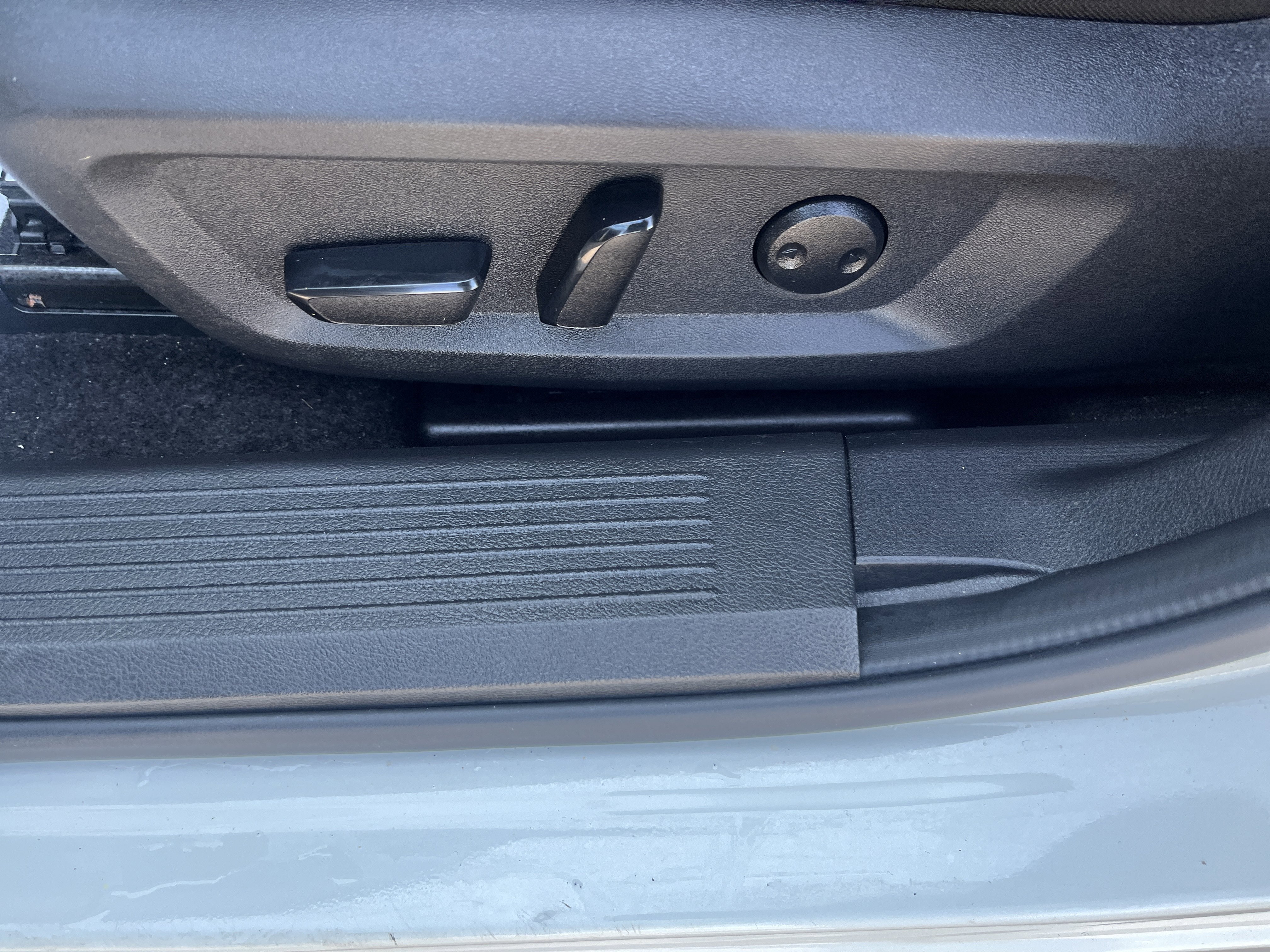 Used 2023 Nissan Rogue SV AWD/4WD image 10