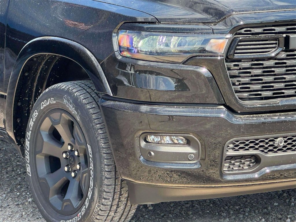 New 2026 RAM 1500 4x4 Crew Cab image 8
