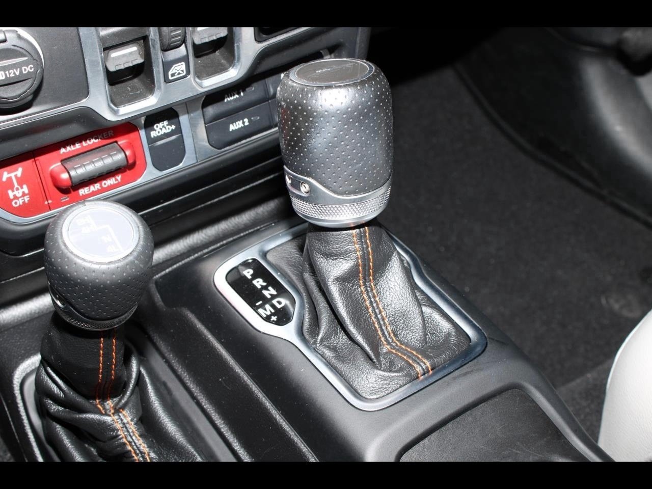 Used 2021 Jeep Gladiator Mojave AWD/4WD image 32