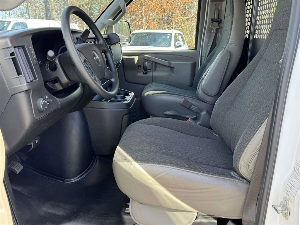 Used 2024 GMC Savana 2500 Work Van w/ Driver Convenience Package image 19