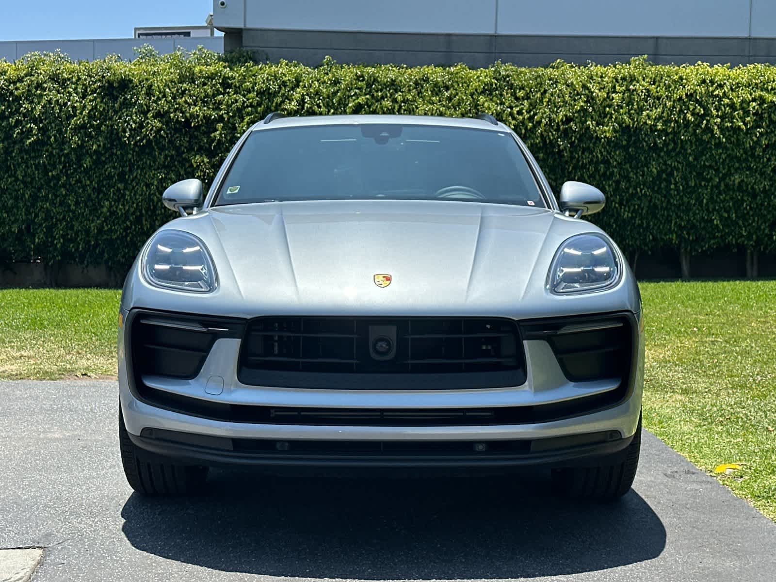 New 2026 Porsche Macan AWD/4WD image 11