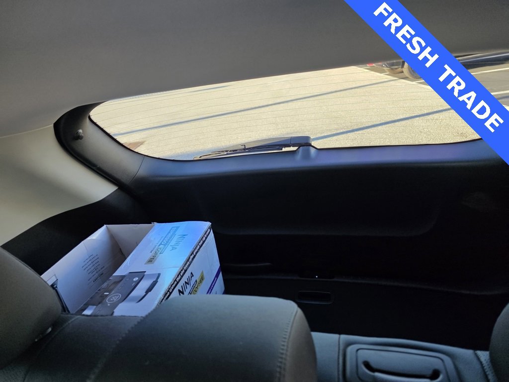 Used 2025 Kia Seltos EX w/ EX Sunroof Package image 24