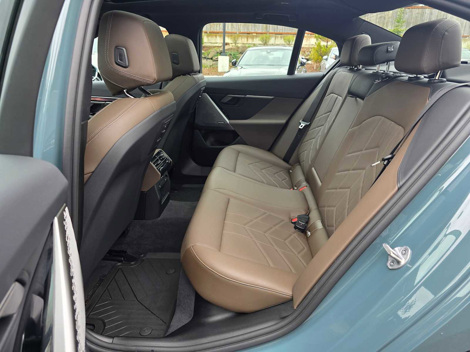 Used 2026 BMW i5 eDrive40 AWD/4WD image 16