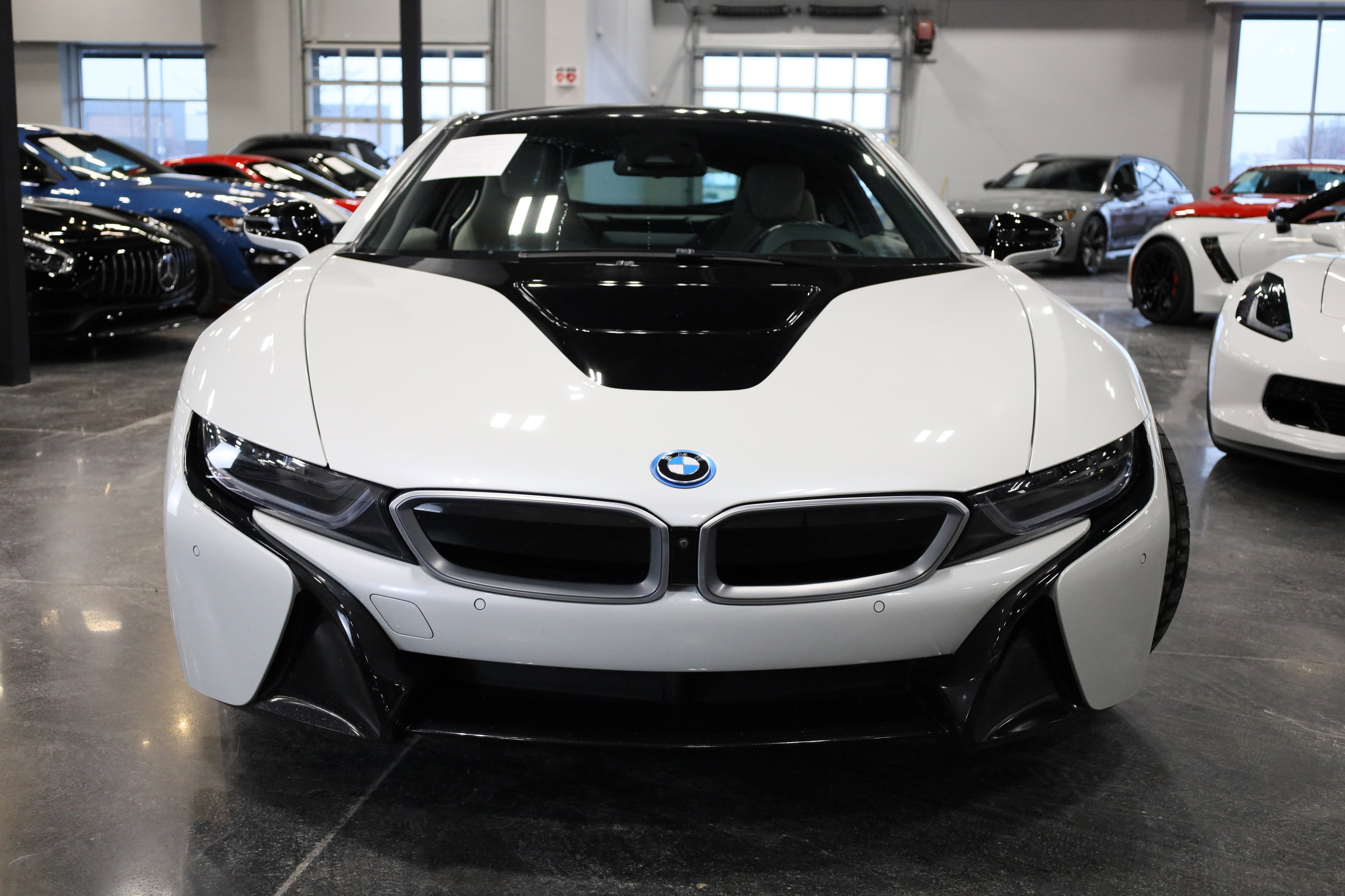 Used 2015 BMW i8 image 2