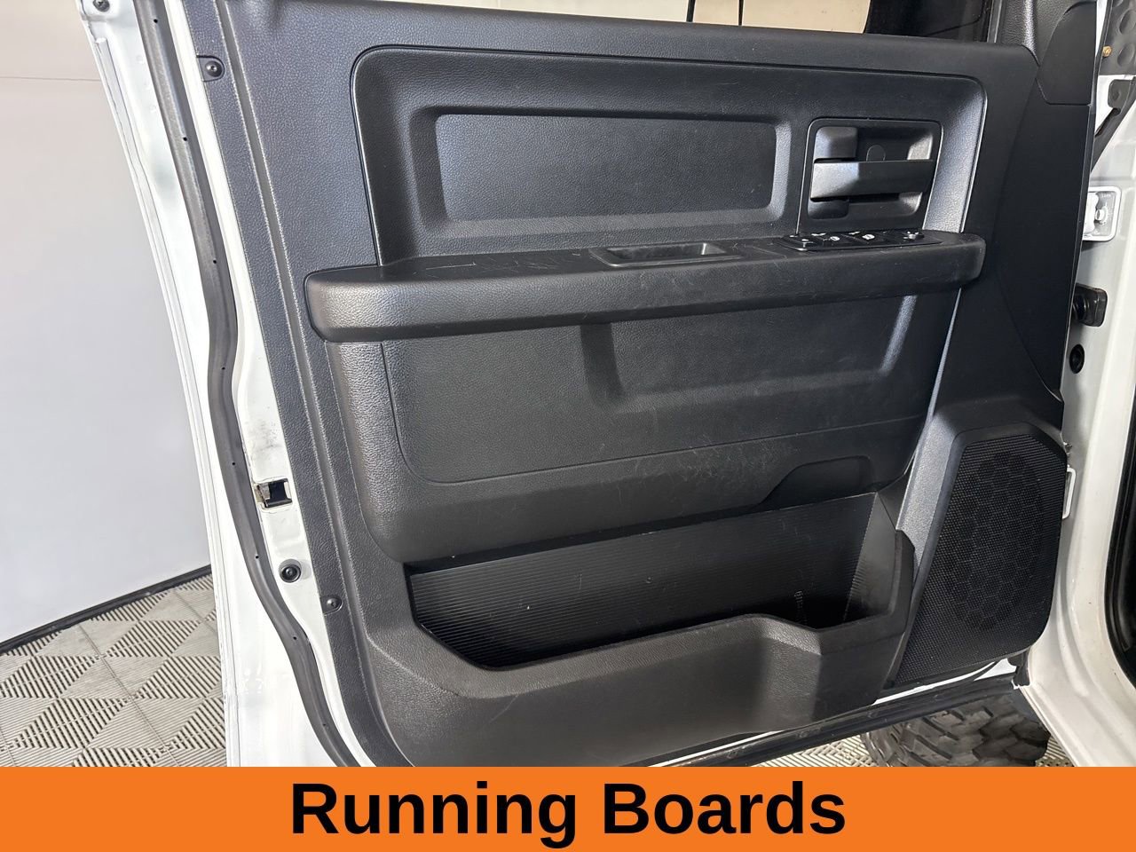 Used 2015 RAM 2500 Tradesman image 9