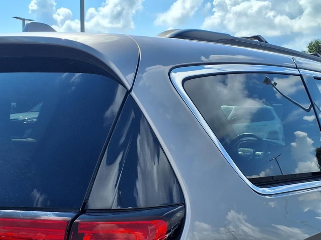 Used 2017 Chrysler Pacifica Touring-L image 27