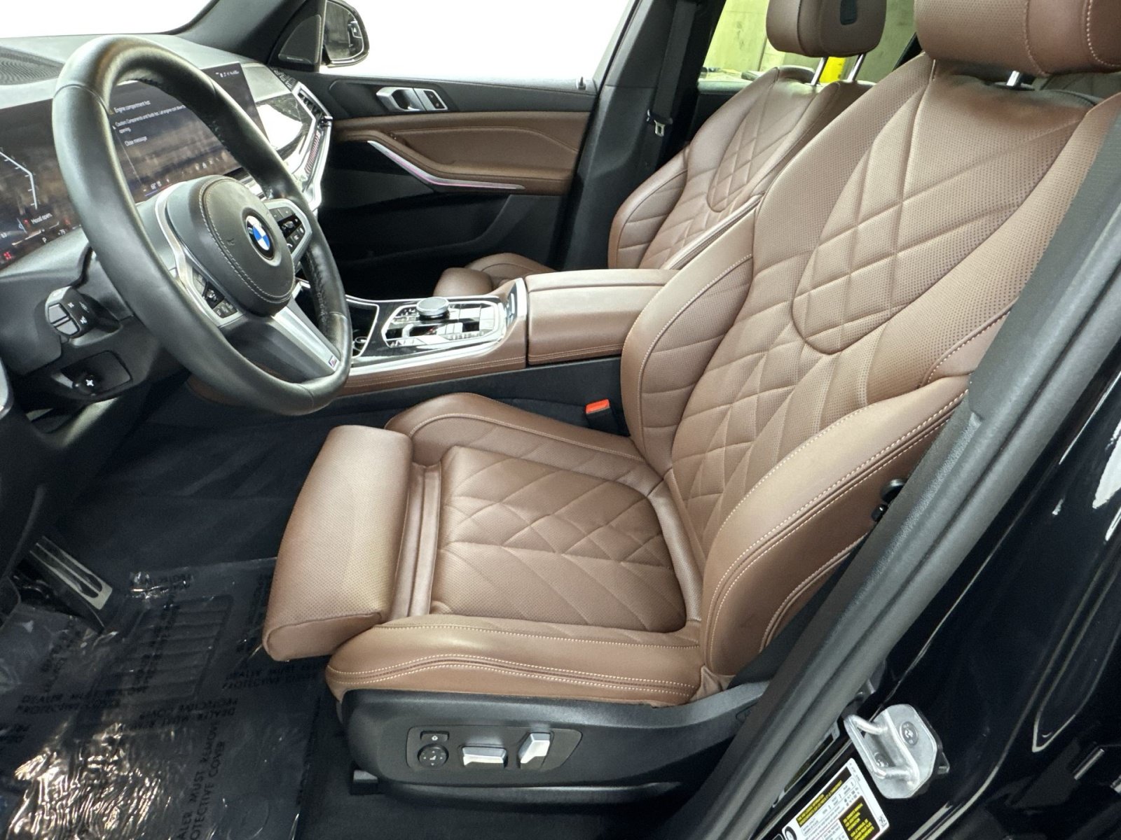 Used 2024 BMW X5 xDrive40i w/ M Sport Package AWD/4WD image 16