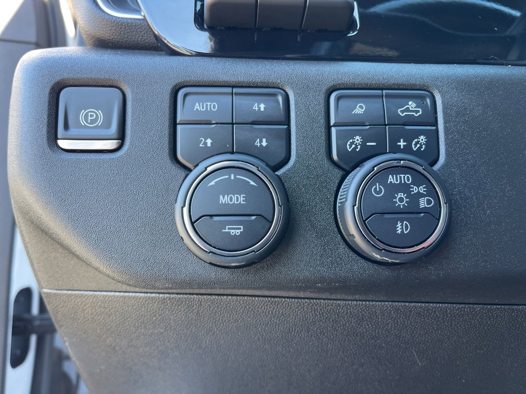 Used 2024 Chevrolet Silverado 2500 High Country w/ Technology Package image 19