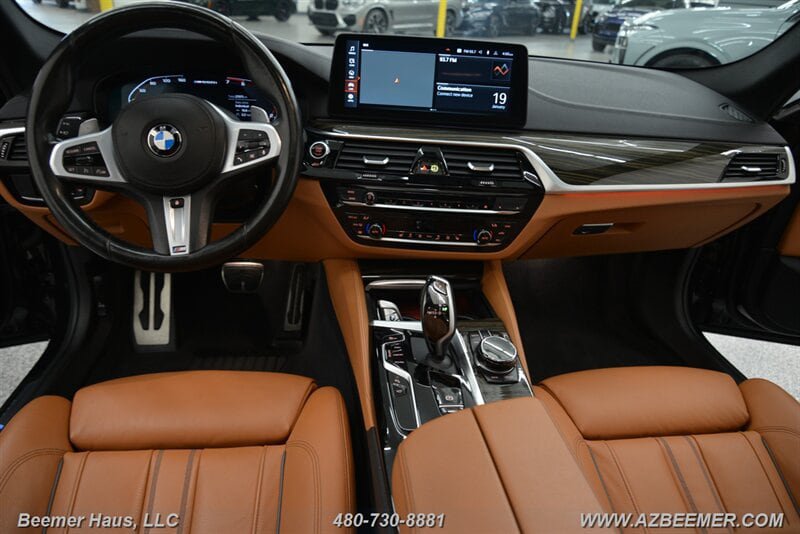 Used 2022 BMW M550i xDrive w/ Executive Package AWD/4WD image 18