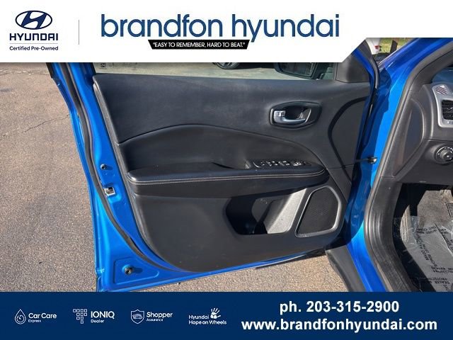 Used 2021 Jeep Compass Latitude AWD/4WD image 11