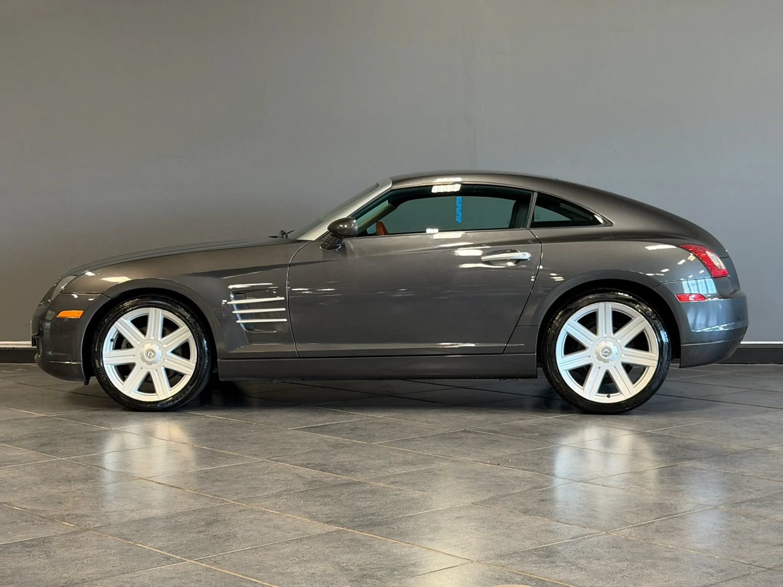 Used 2004 Chrysler Crossfire Coupe RWD image 10