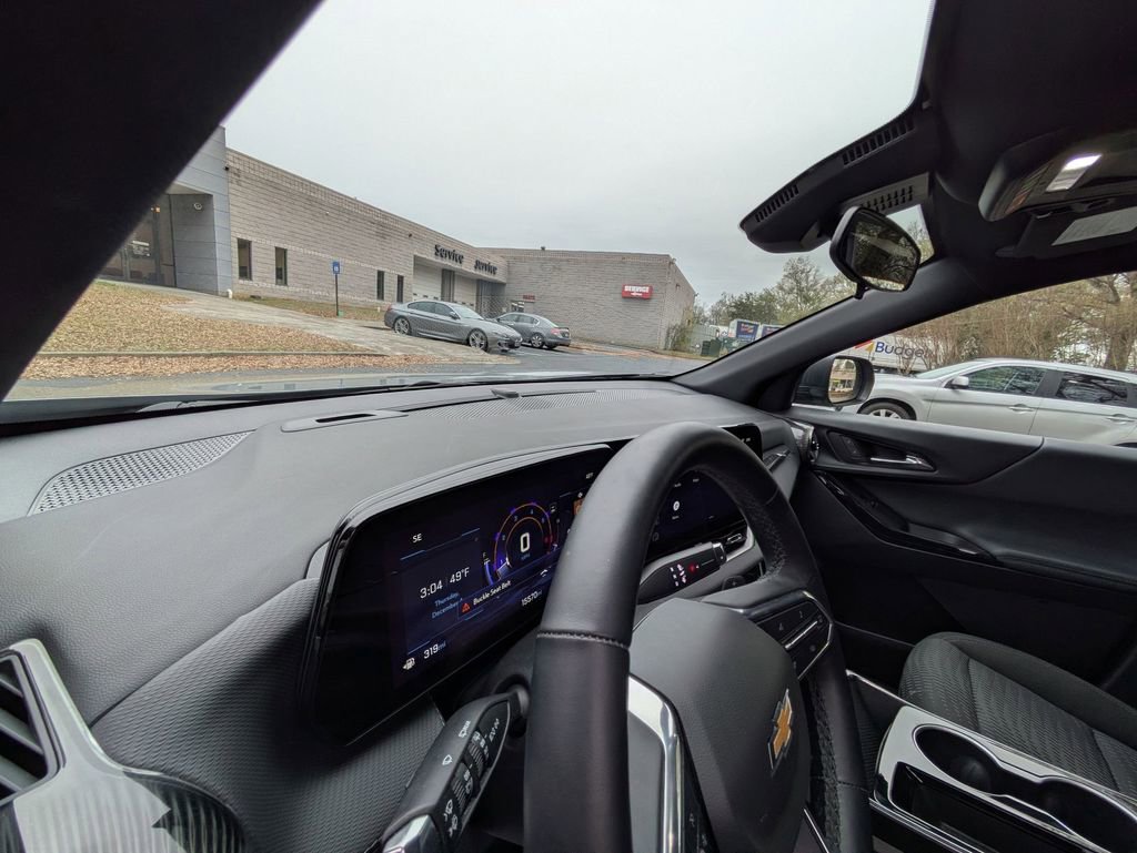 Used 2025 Chevrolet Equinox LT image 13