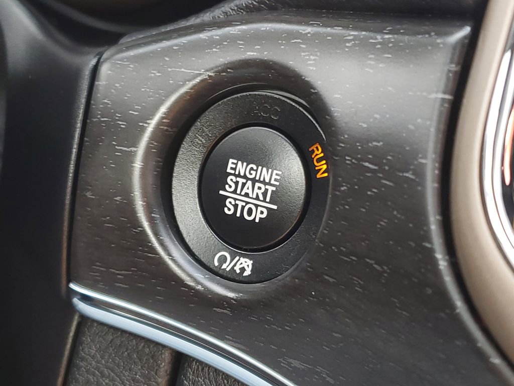 Used 2017 Jeep Grand Cherokee Limited image 20