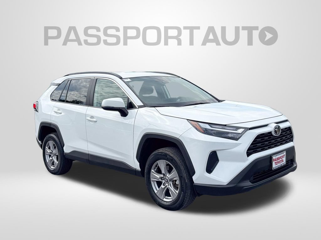 Used 2025 Toyota RAV4 XLE AWD/4WD image 11