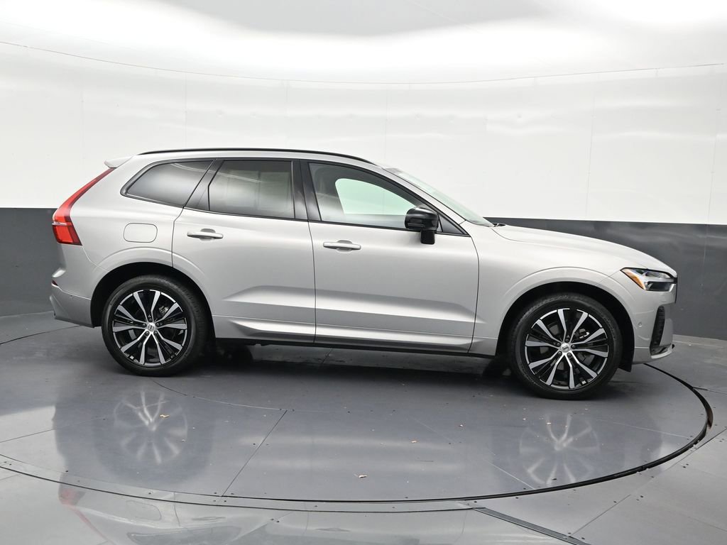 Used 2024 Volvo XC60 B5 Plus w/ Climate Package AWD/4WD image 7