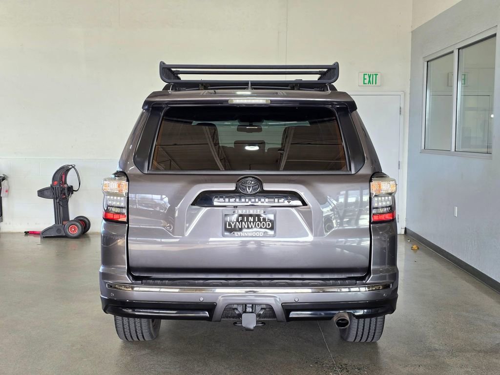 Used 2019 Toyota 4Runner Limited AWD/4WD image 5