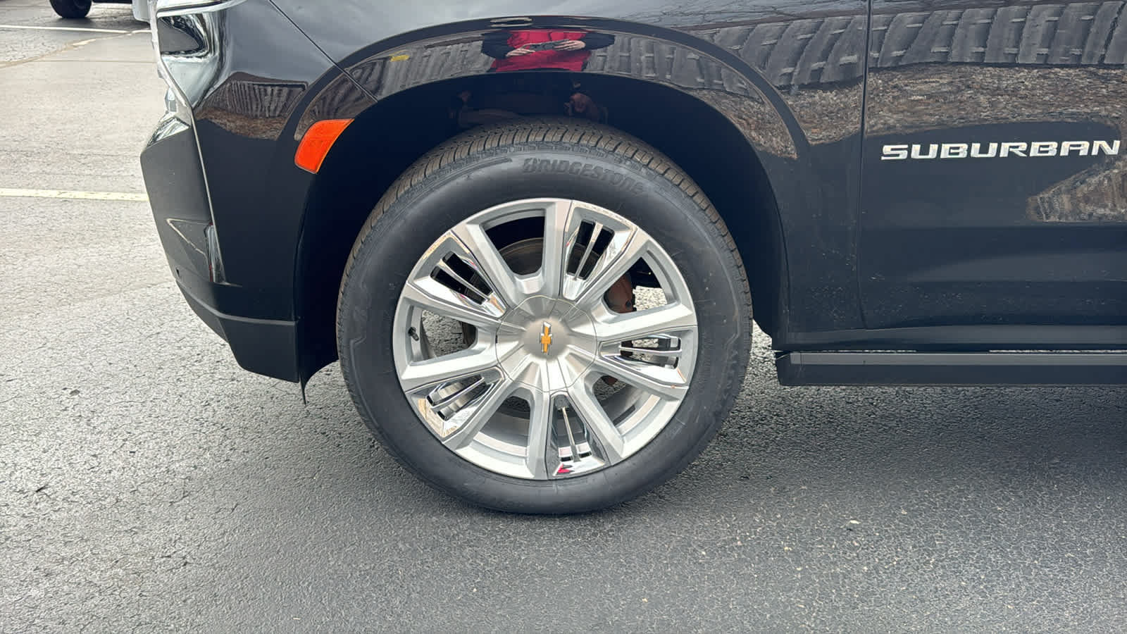 Certified 2023 Chevrolet Suburban High Country AWD/4WD image 35
