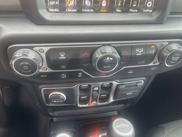 Used 2021 Jeep Gladiator Overland image 12