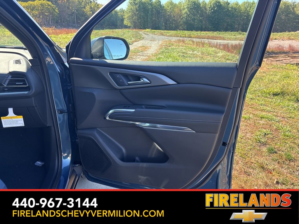 New 2026 Chevrolet Traverse LT w/ Driver Confidence Package image 38