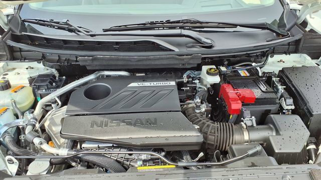 Used 2025 Nissan Rogue SL w/ Tech Package image 36