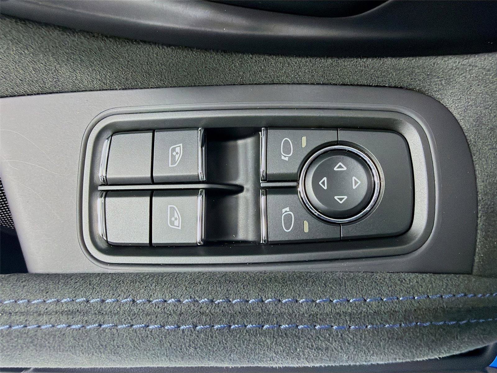 Used 2023 Porsche 718 Cayman GT4 RS image 8