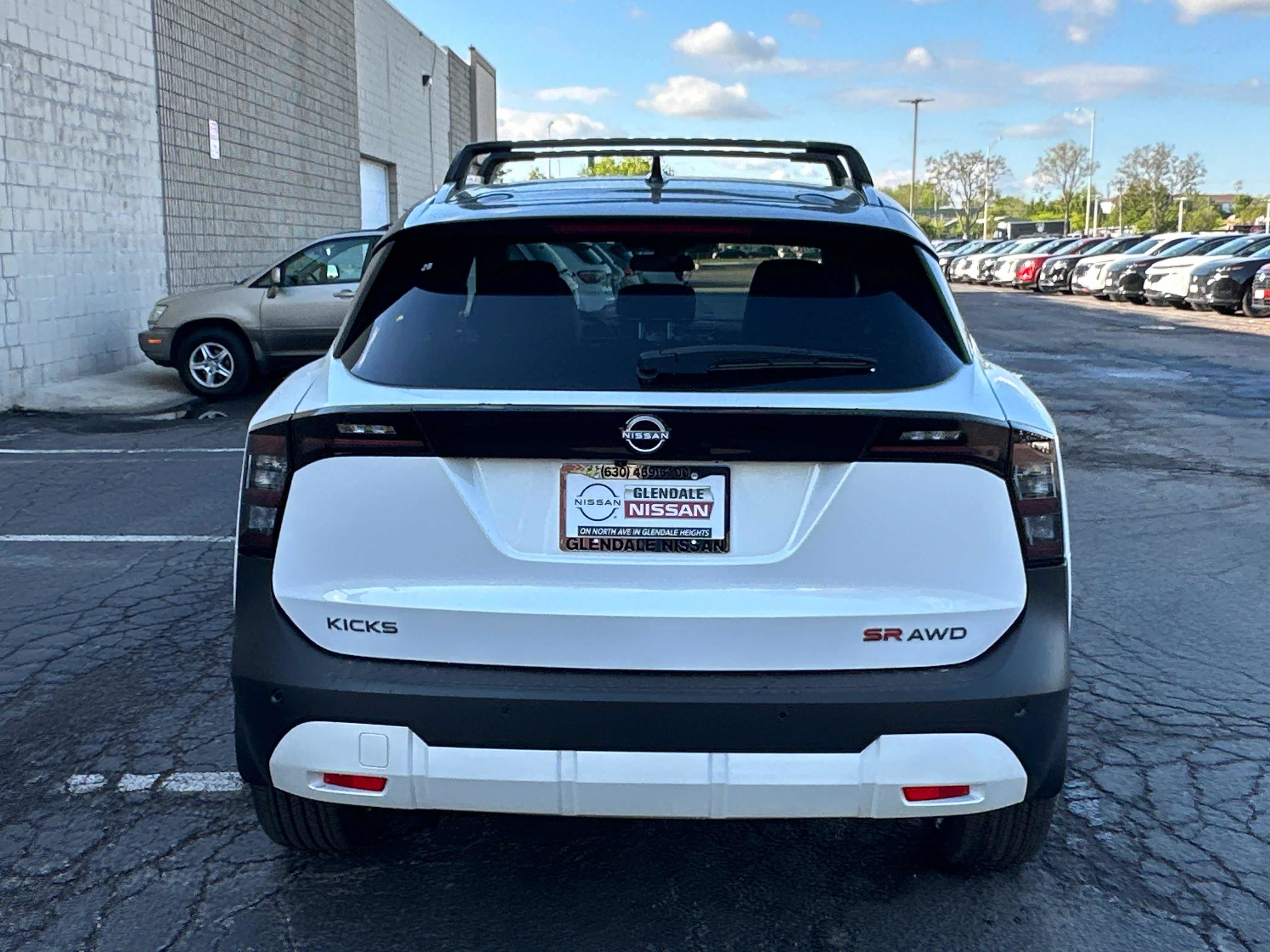 New 2026 Nissan Kicks SR w/ Cold Weather Package AWD/4WD image 5