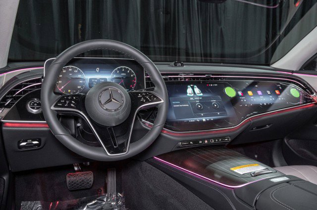 New 2025 Mercedes-Benz E 350 Sedan image 20