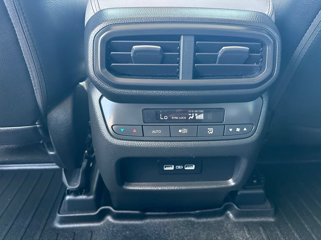 Used 2023 Honda Pilot Touring image 22