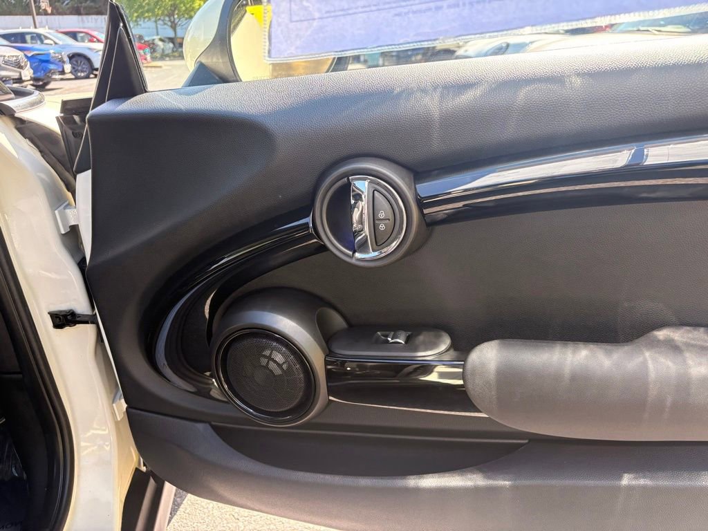 Used 2018 MINI Cooper S image 21