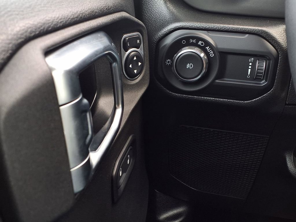 Used 2023 Jeep Wrangler Unlimited Sport AWD/4WD image 20