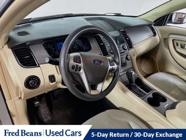 Used 2018 Ford Taurus SE FWD image 18