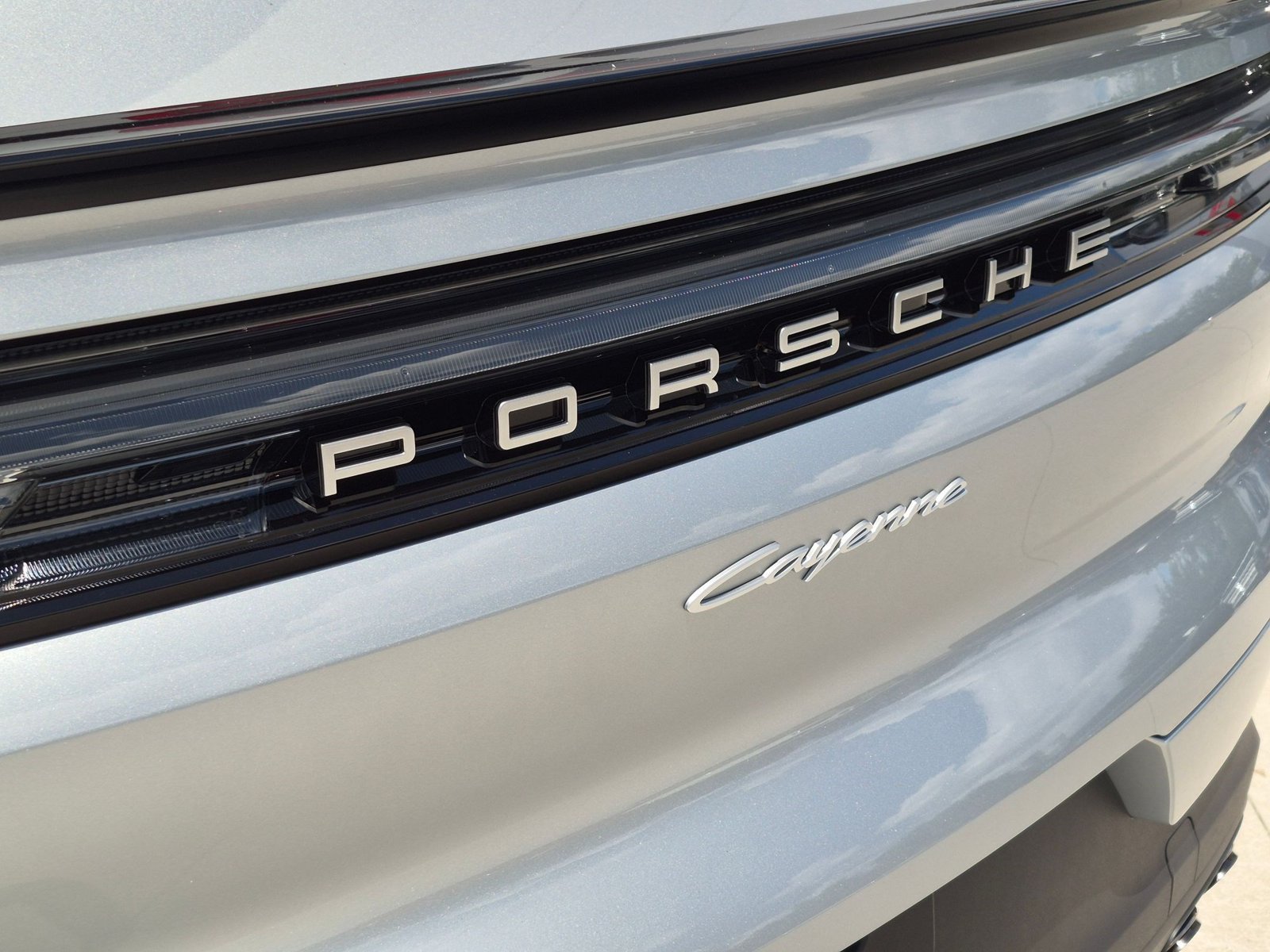 New 2026 Porsche Cayenne Coupe AWD/4WD image 13