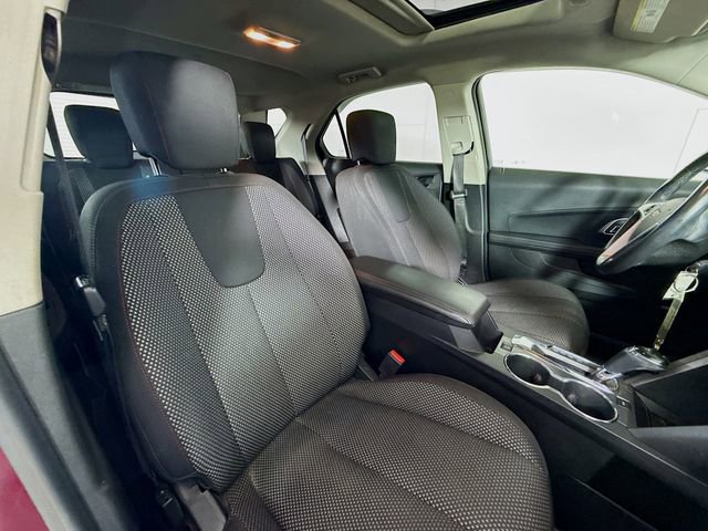 Used 2017 Chevrolet Equinox LT image 30