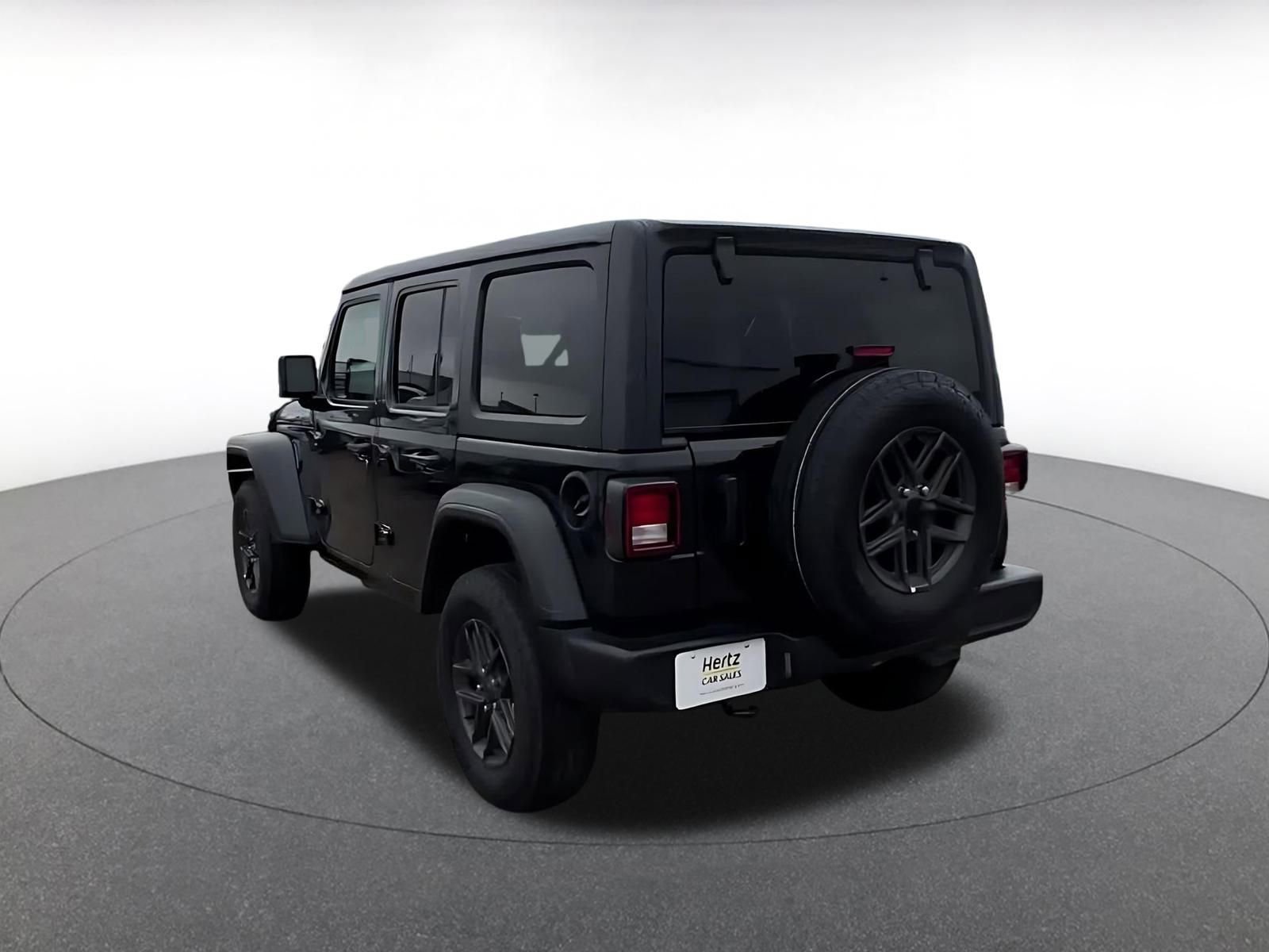 Used 2025 Jeep Wrangler Sport S image 8