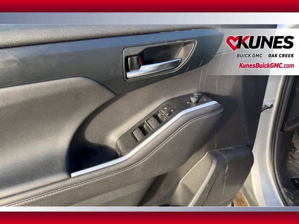 Used 2024 Toyota Highlander XSE image 8