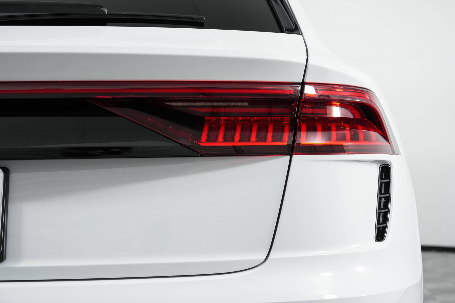 Used 2024 Audi RS Q8 AWD/4WD image 53