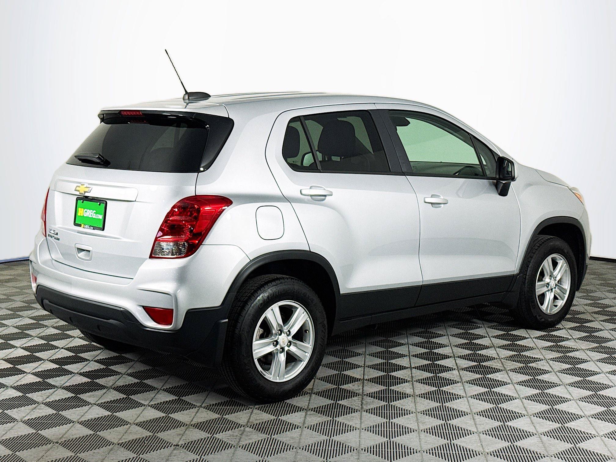 Used 2020 Chevrolet Trax LS w/ Tint and Cruise Package AWD/4WD image 8