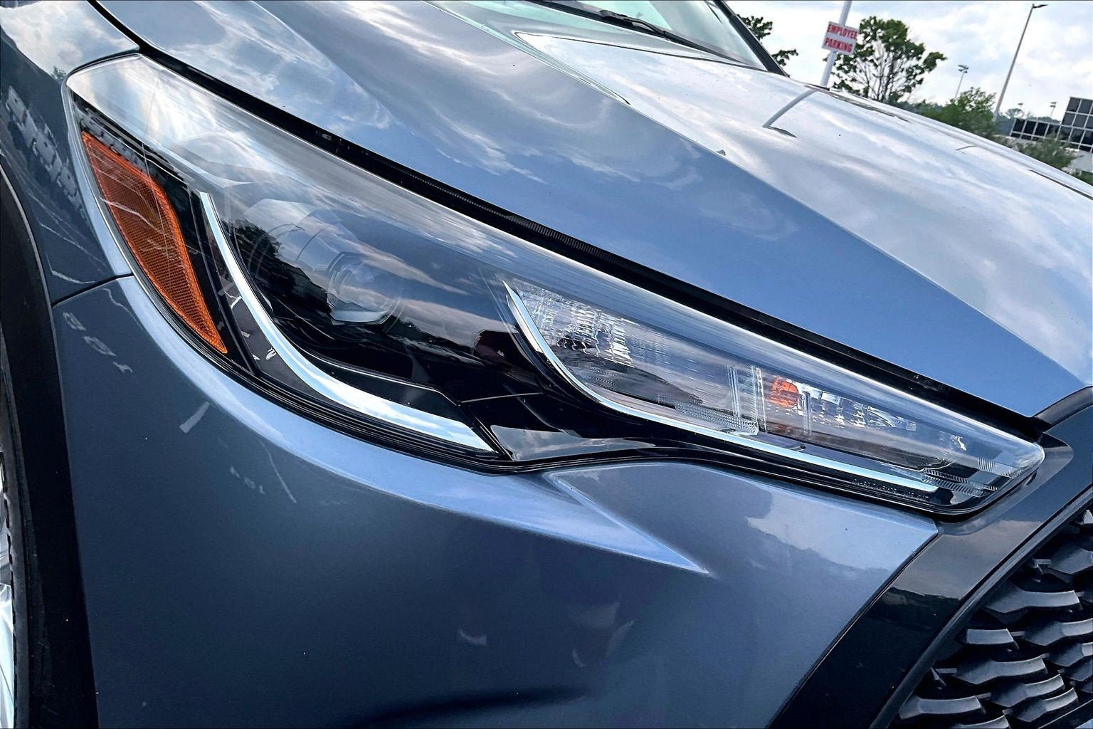 Used 2023 Toyota Corolla Cross LE AWD/4WD image 26