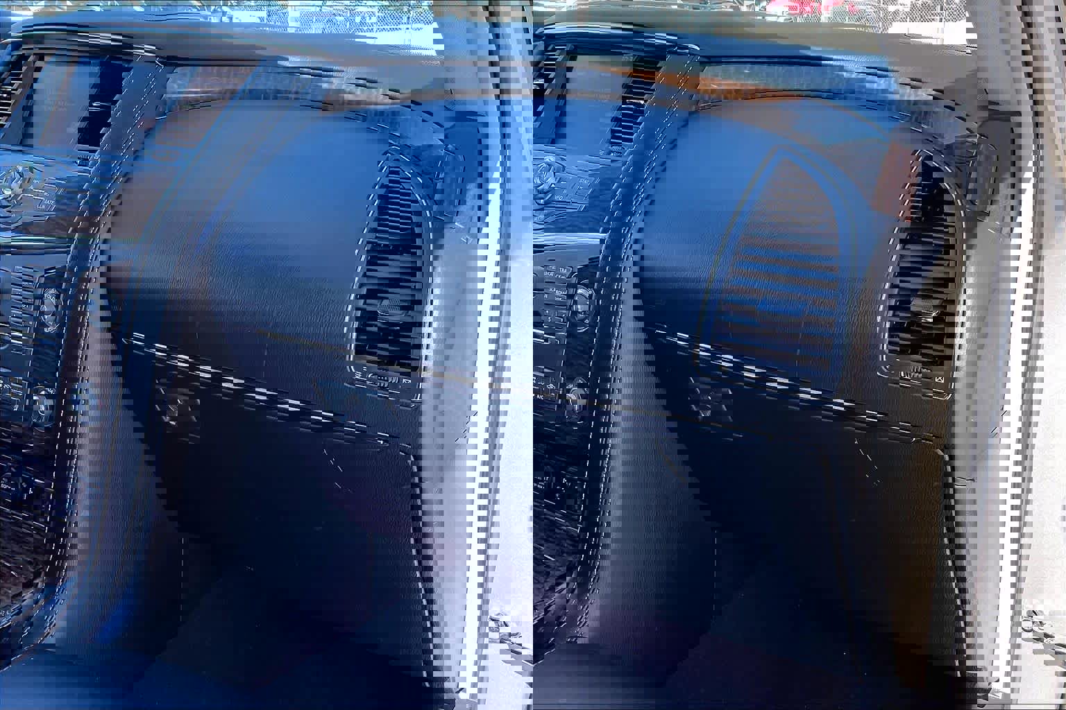 Used 2018 Nissan Armada SL w/ Moonroof Package image 17