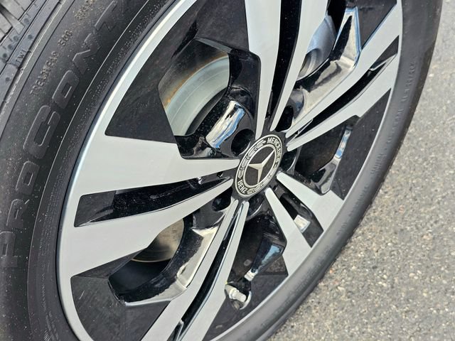 New 2026 Mercedes-Benz GLB 250 4MATIC image 5