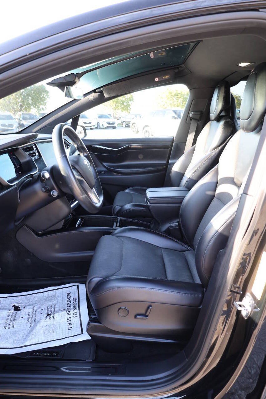 Used 2018 Tesla Model X 75D AWD/4WD image 13