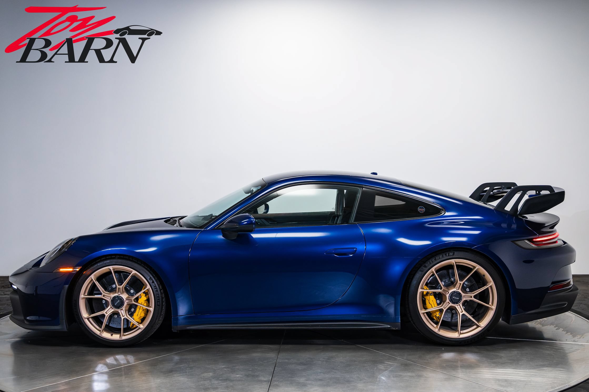 Used 2022 Porsche 911 GT3 RWD image 2